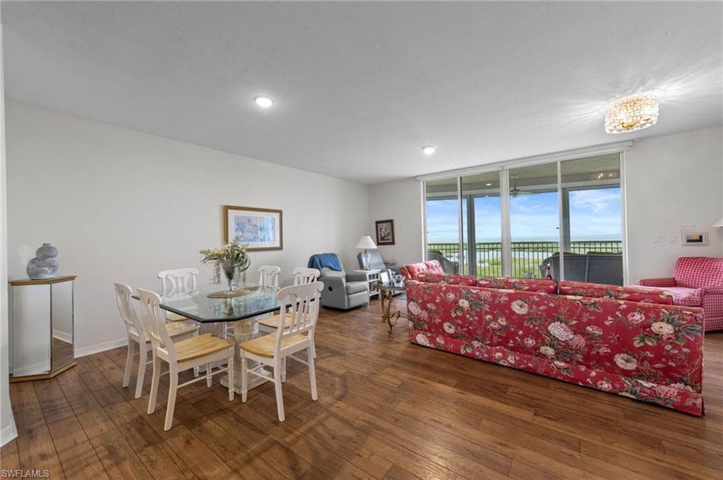 1001 Arbor Lake DR 904 NAPLES, FL 34110