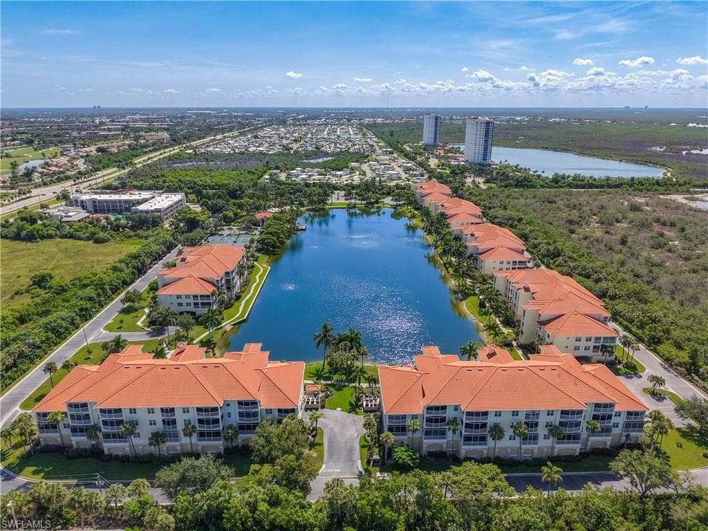 20061 Sanibel View CIR 203 FORT MYERS, FL 33908