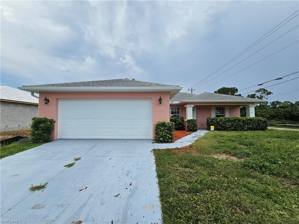2600 14th ST W LEHIGH ACRES, FL 33971