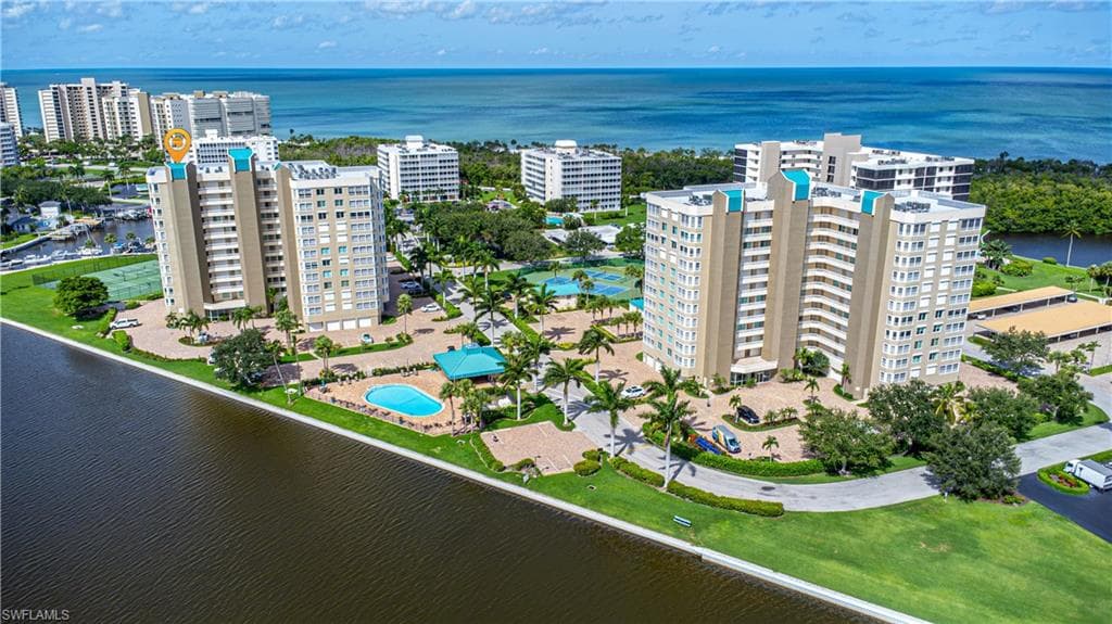 25 Bluebill AVE 403 NAPLES, FL 34108