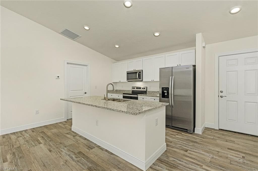 2301 NE 8th PL CAPE CORAL, FL 33909