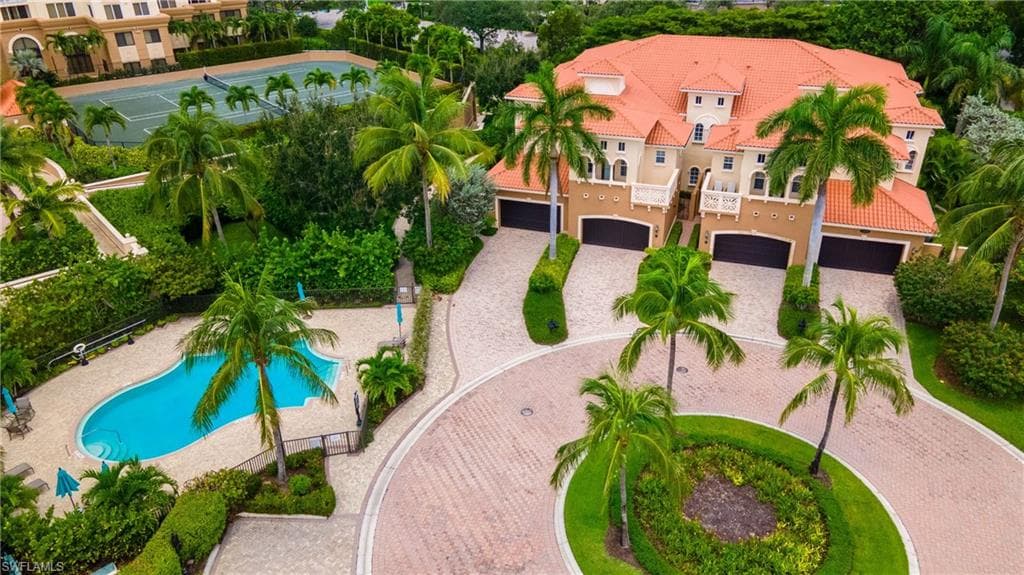 6501 Crown Colony PL 4-201 NAPLES, FL 34108
