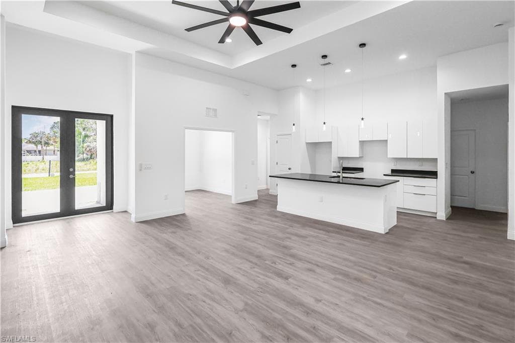 2902 11th ST W LEHIGH ACRES, FL 33971