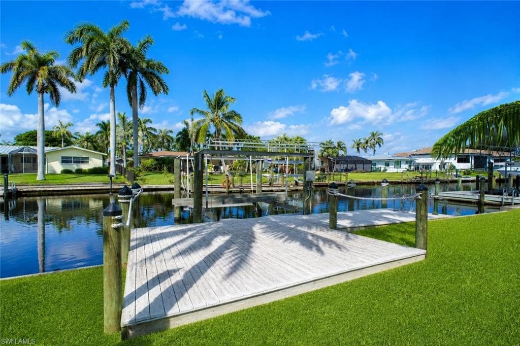 5258 Skylark CT E CAPE CORAL, FL 33904