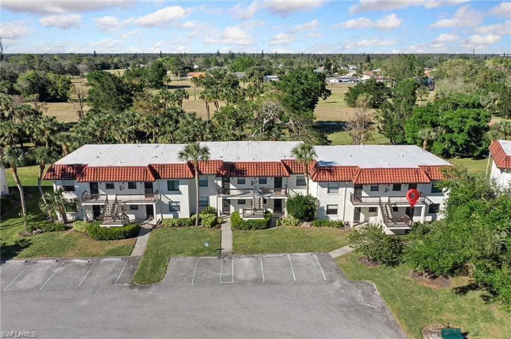 4198 27th CT SW 106 NAPLES, FL 34116