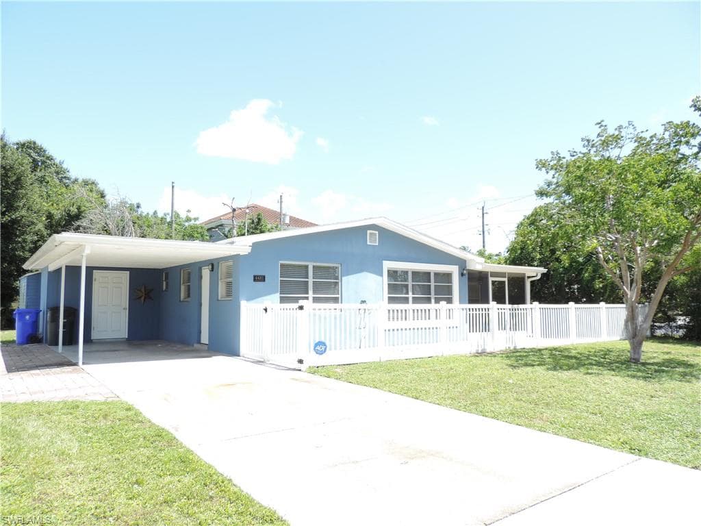 4481 Lagg AVE FORT MYERS, FL 33901