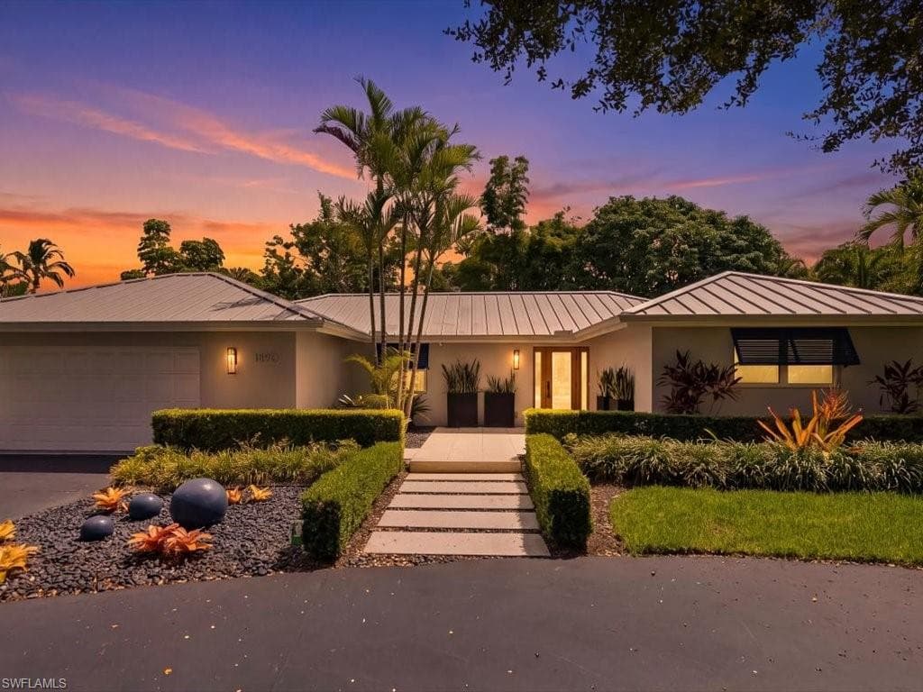 1390 Mandarin RD NAPLES, FL 34102
