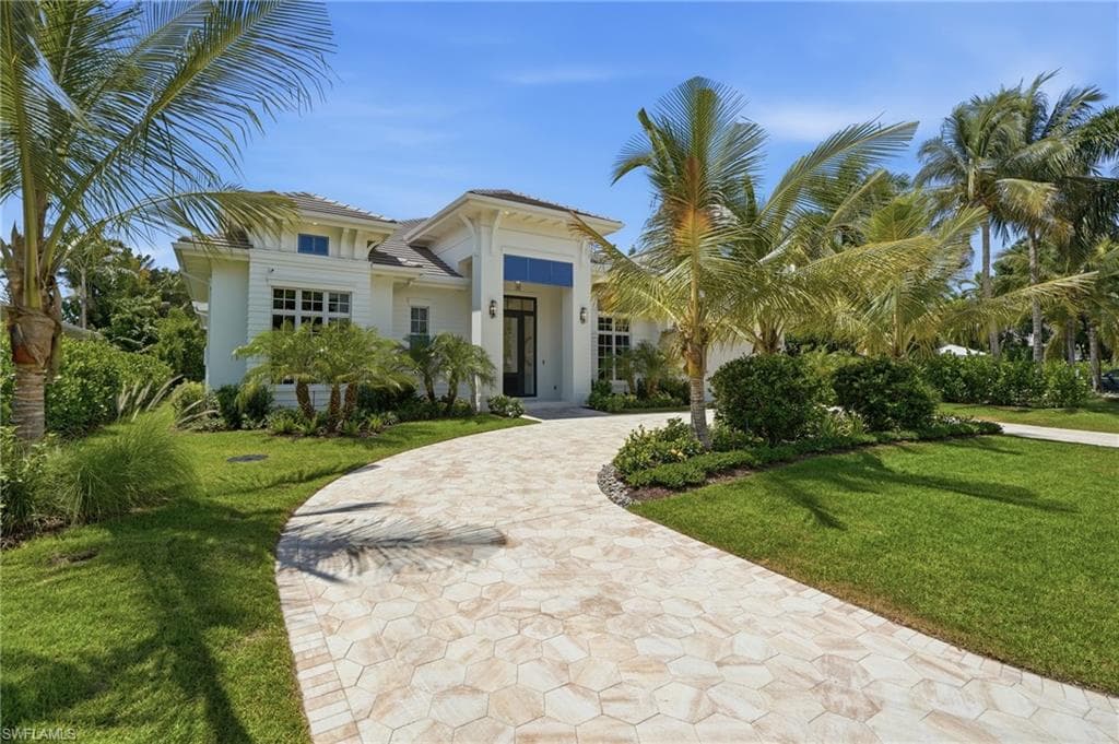 4865 Whispering Pine WAY NAPLES, FL 34103