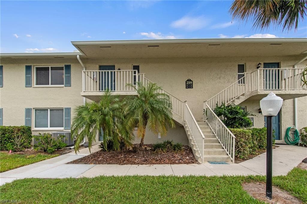 259 Winners CIR 4 NAPLES, FL 34112