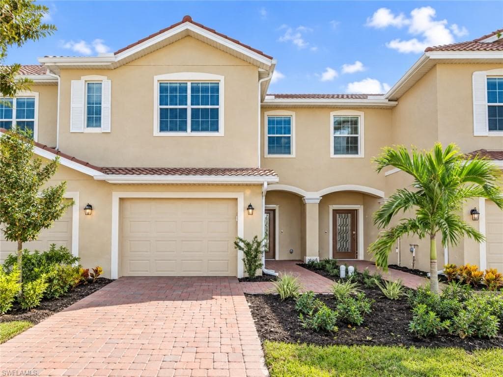 2893 Citrus ST NAPLES, FL 34120