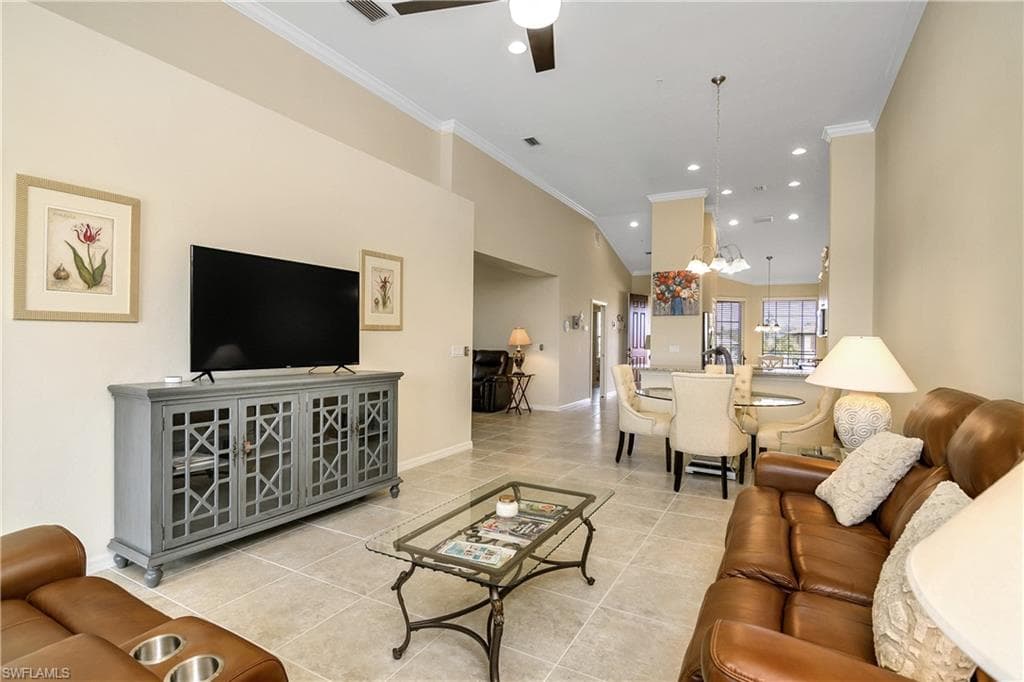 9440 Benvenuto CT 3-204 NAPLES, FL 34119