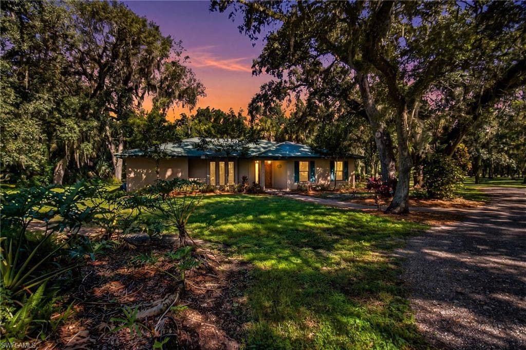 670 Rope Bend DR LABELLE, FL 33935