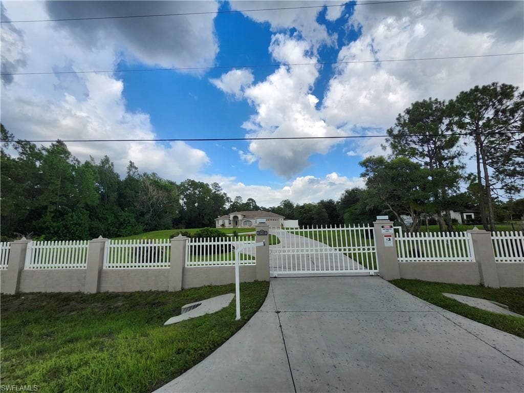 2730 2nd ST NE NAPLES, FL 34120
