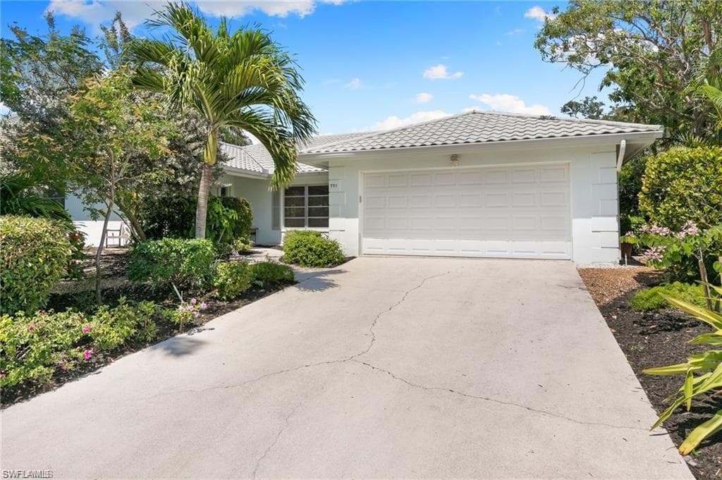 751 Orchid CT MARCO ISLAND, FL 34145