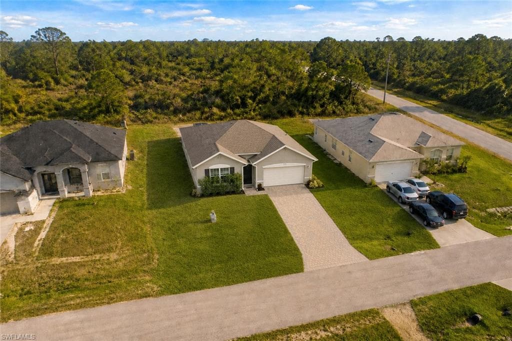 4202 13th ST SW LEHIGH ACRES, FL 33976