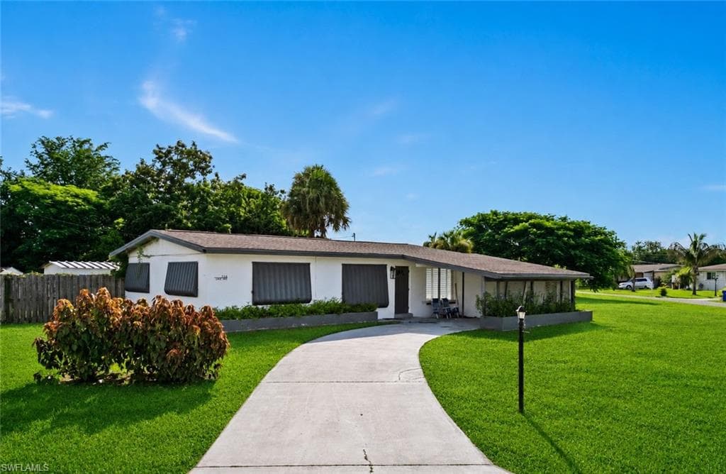 116 Lake AVE LEHIGH ACRES, FL 33936