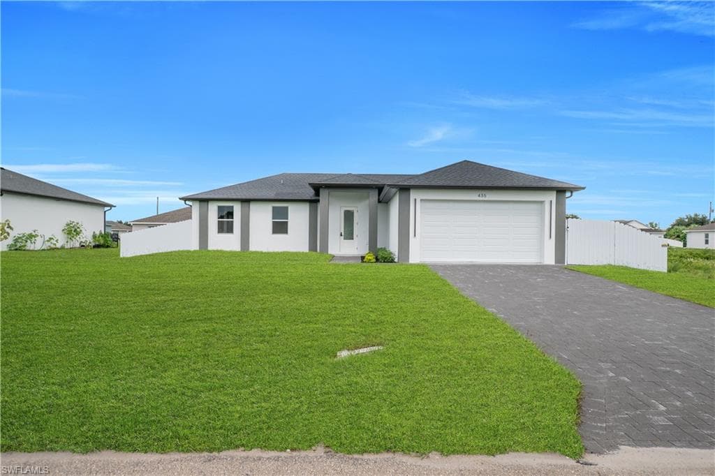 435 Petite AVE LEHIGH ACRES, FL 33974
