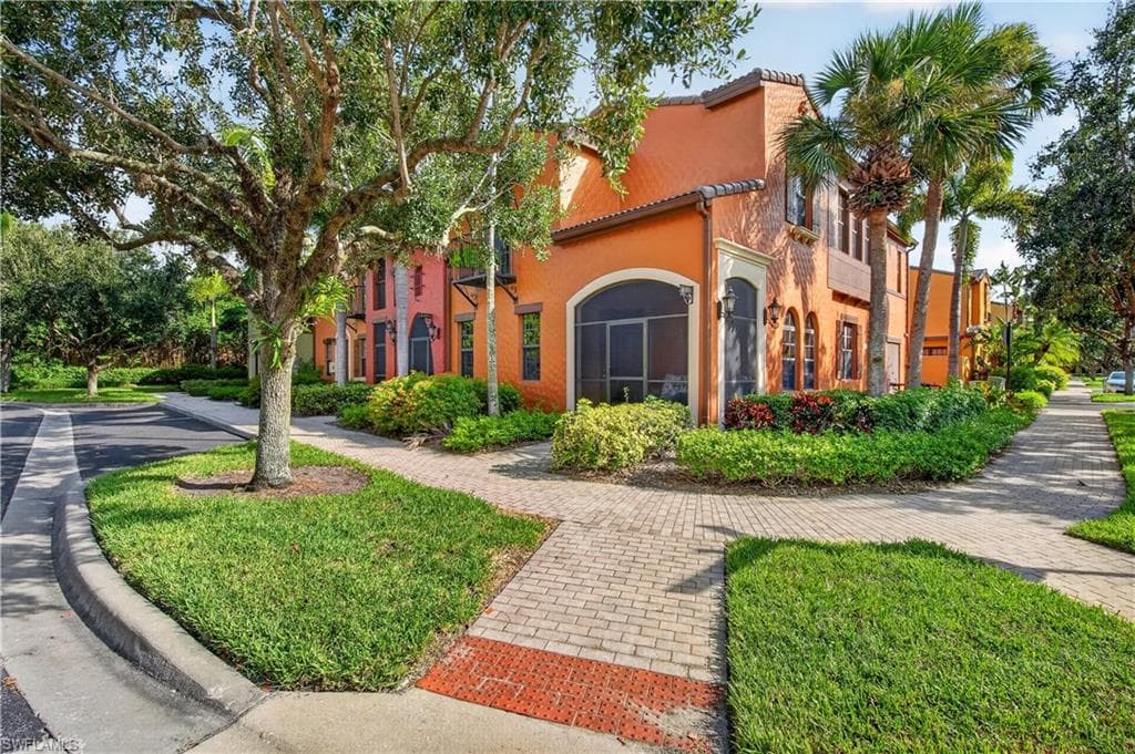 9110 Capistrano ST S 8401 NAPLES, FL 34113