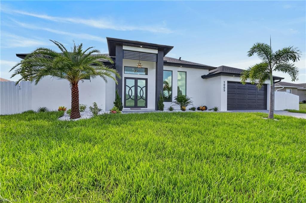 1005 NE 1st PL CAPE CORAL, FL 33909