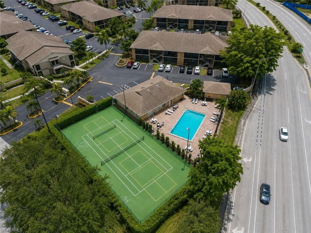 5321 Summerlin RD 2112 FORT MYERS, FL 33919