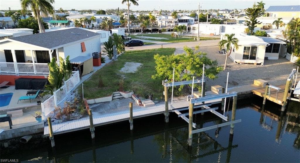 3853 Cherry LN ST. JAMES CITY, FL 33956