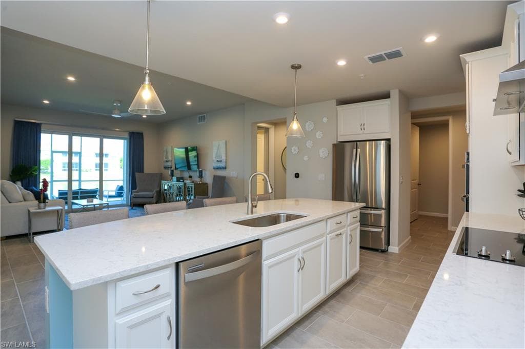 4709 Arboretum CIR 101 NAPLES, FL 34112