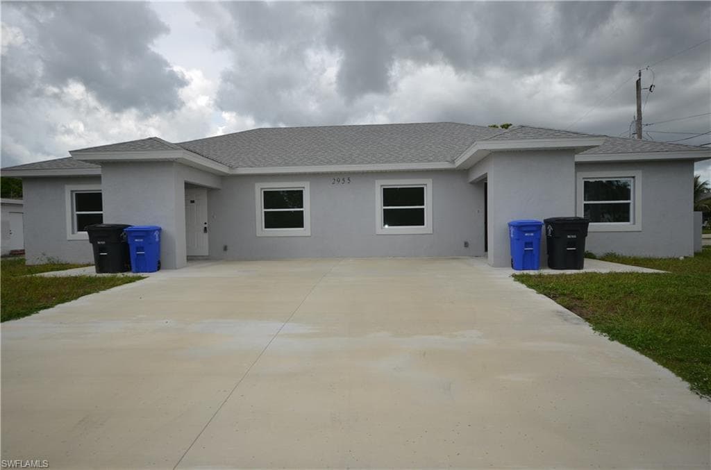 2955 Dunbar AVE B FORT MYERS, FL 33916