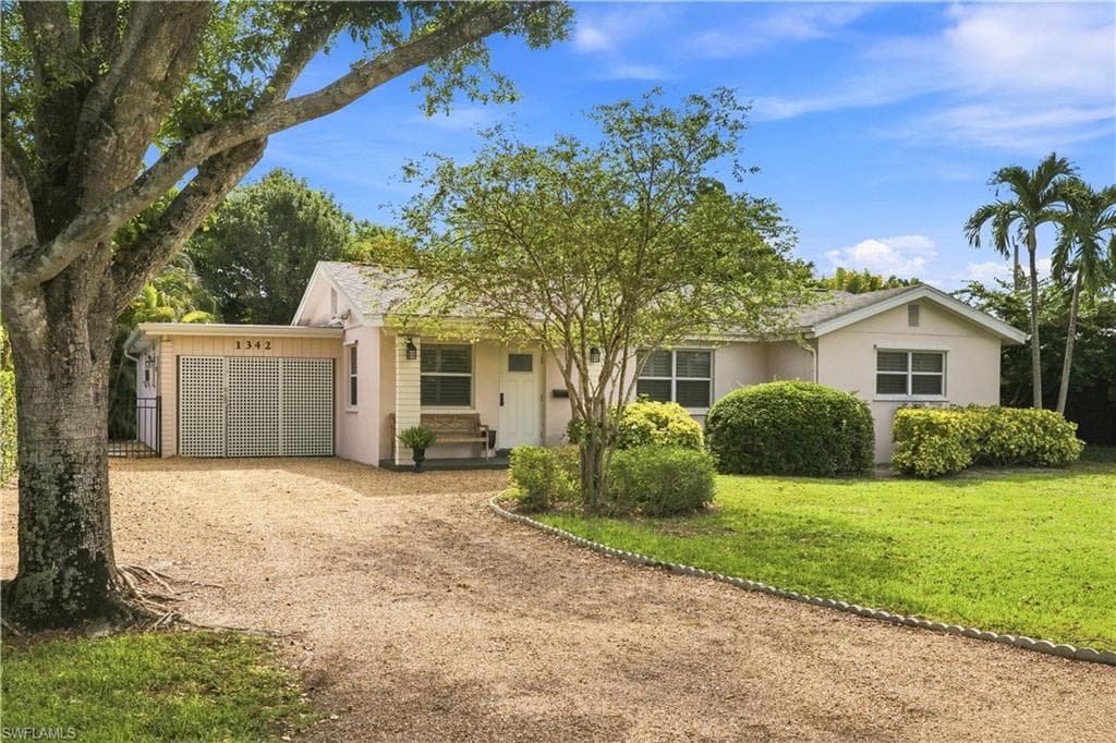 1342 11th ST N NAPLES, FL 34102