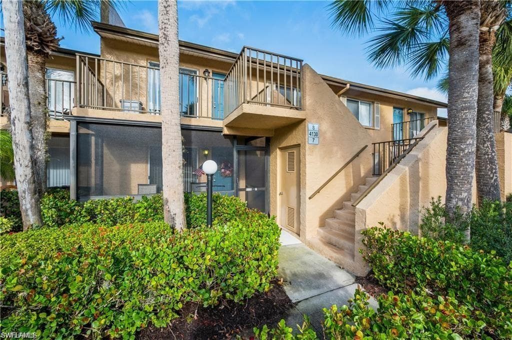 4130 Looking Glass LN 3807 NAPLES, FL 34112