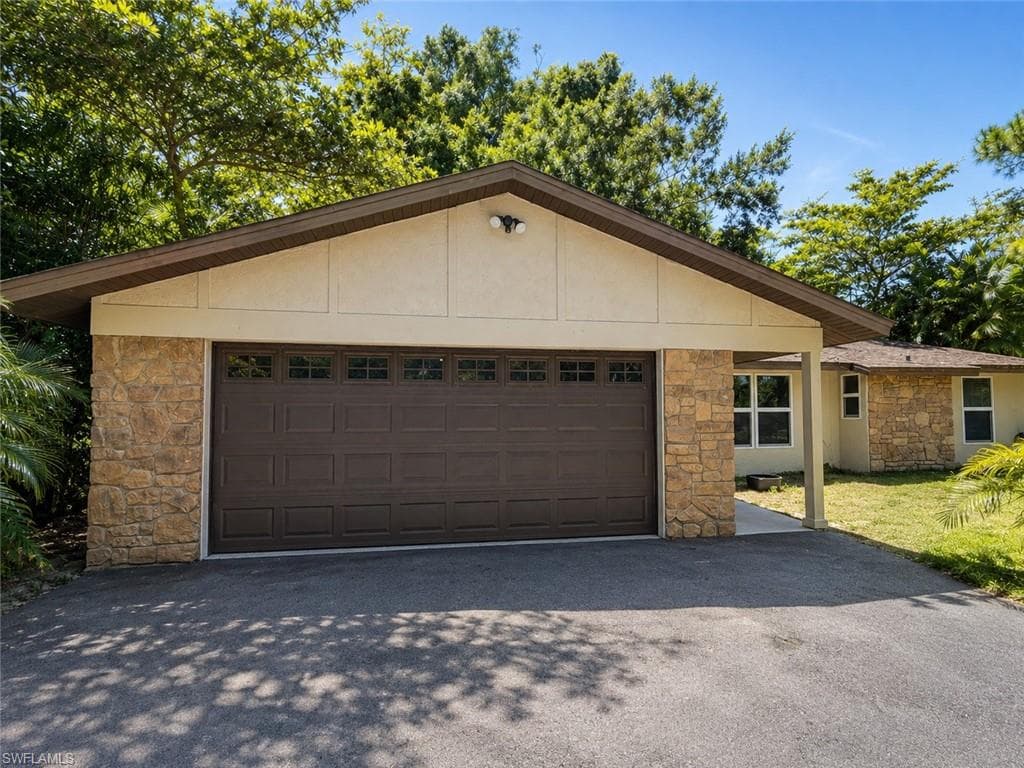 4980 Coral Wood DR NAPLES, FL 34119