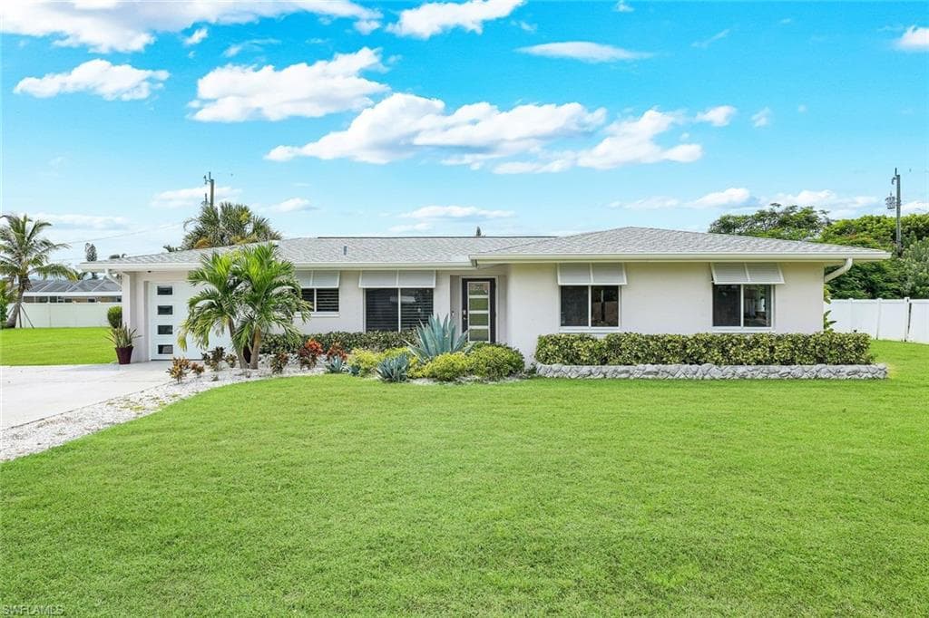 5236 Elm CT CAPE CORAL, FL 33904