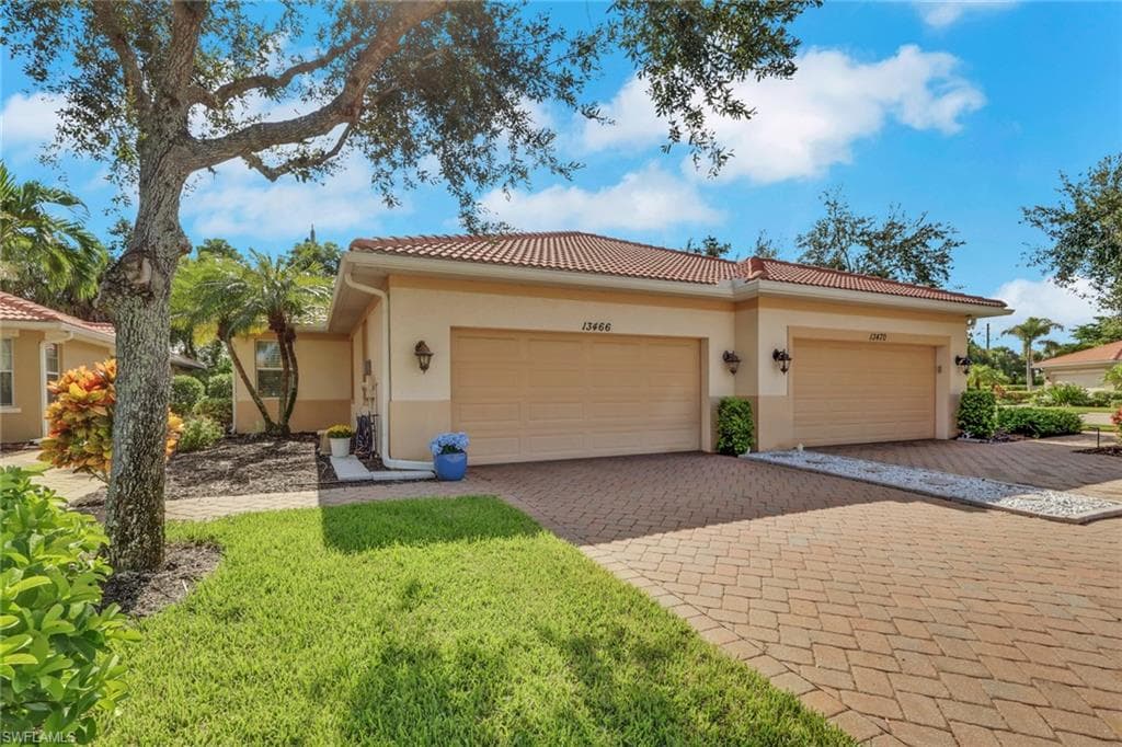 13466 Kent ST NAPLES, FL 34109