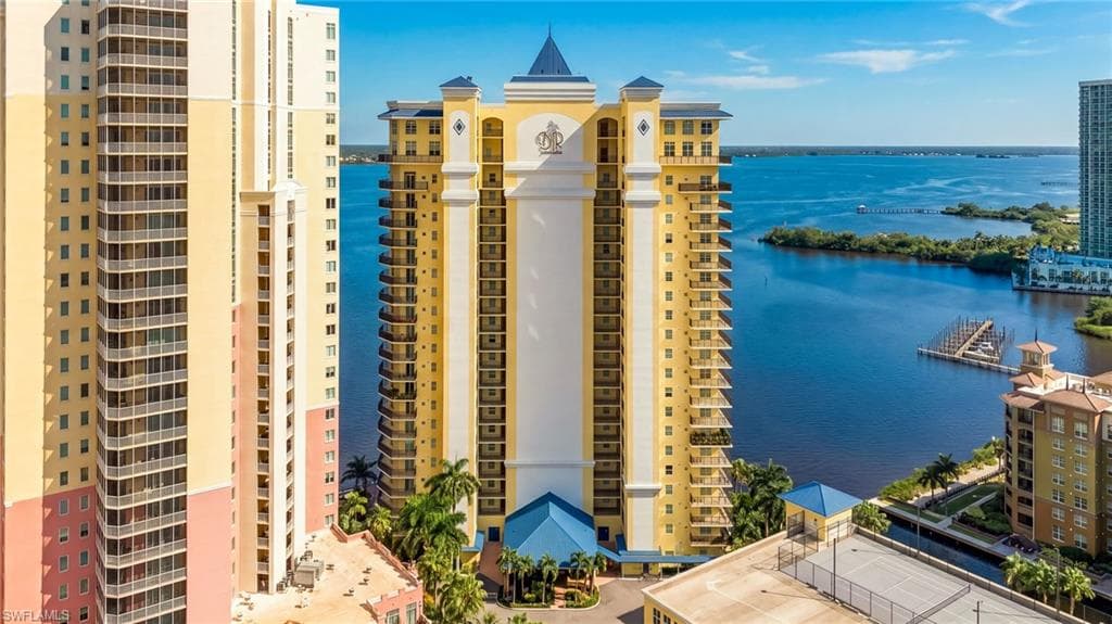 2797 1st ST 1901 FORT MYERS, FL 33916