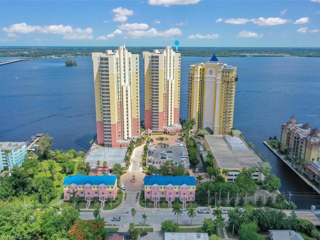 2745 1st ST 1006 FORT MYERS, FL 33916