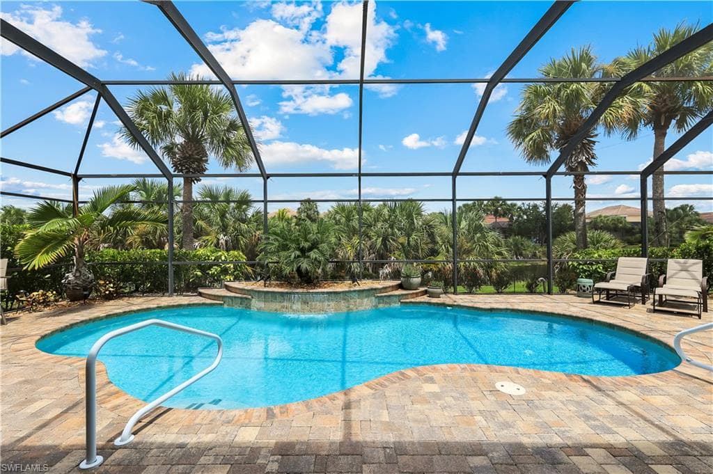 8223 Potomac LN NAPLES, FL 34104