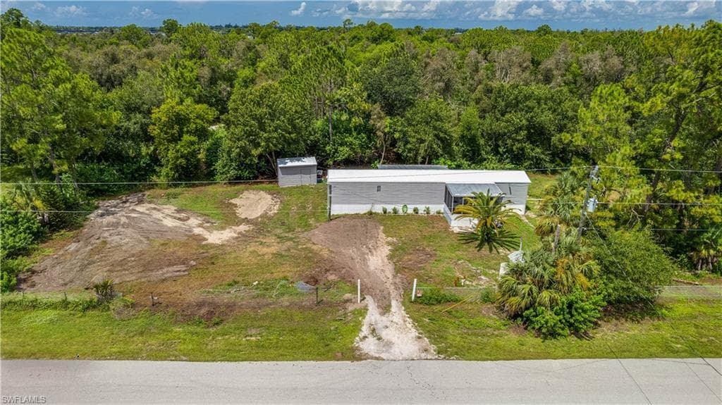 8352 Barbie LN NORTH FORT MYERS, FL 33917