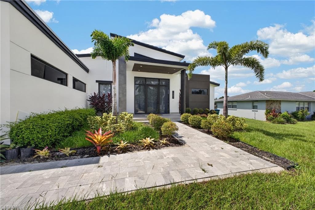 1882 Coral Point DR CAPE CORAL, FL 33990