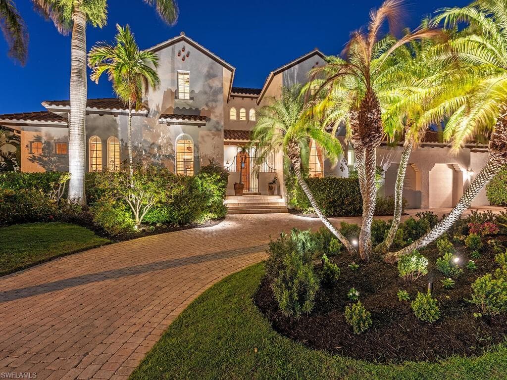 155 20th AVE S NAPLES, FL 34102