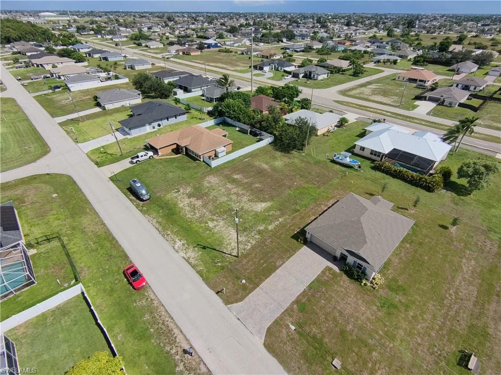 1920 24th TER CAPE CORAL, FL 33993