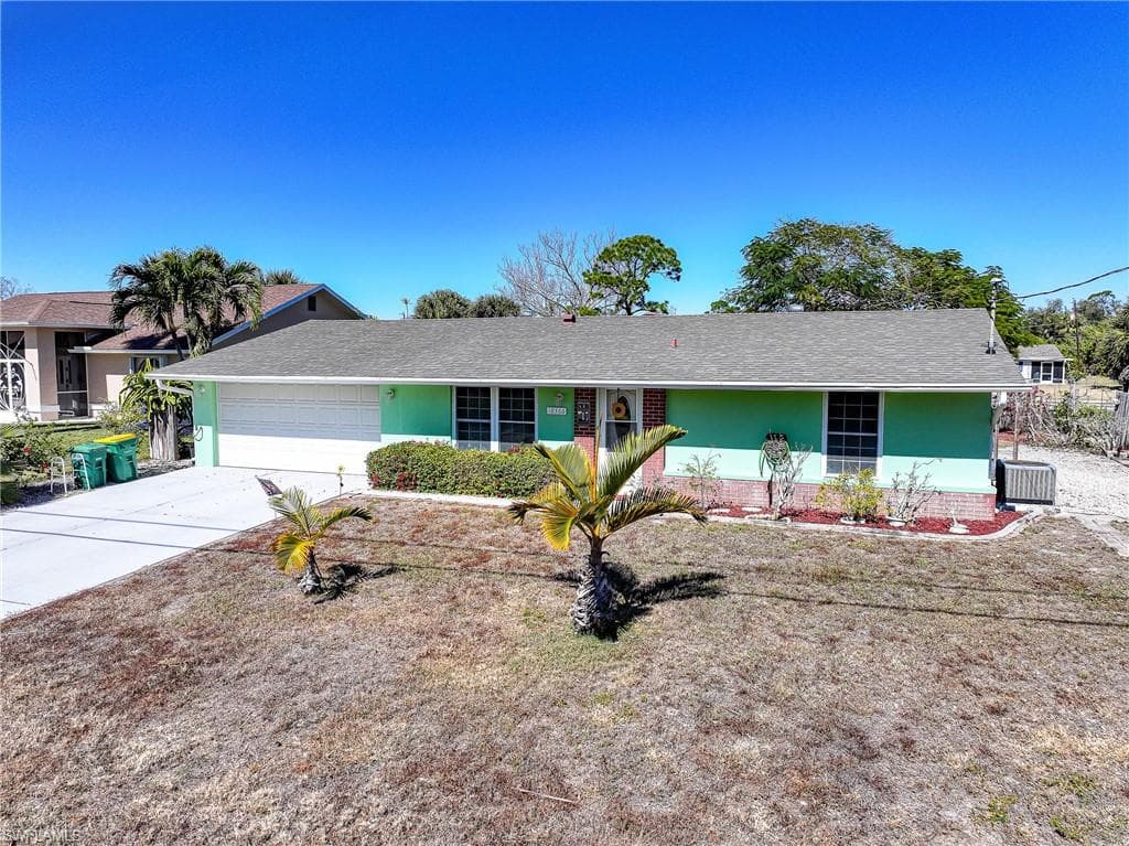 18366 Burkholder CIR PORT CHARLOTTE, FL 33948