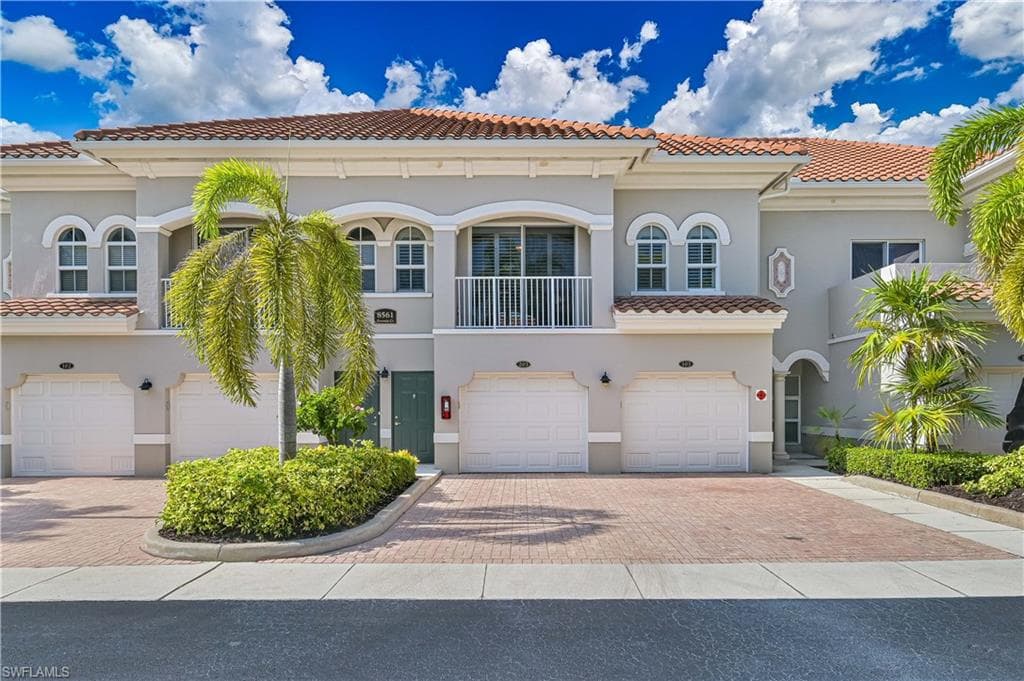 8561 Evernia CT 203 ESTERO, FL 34135
