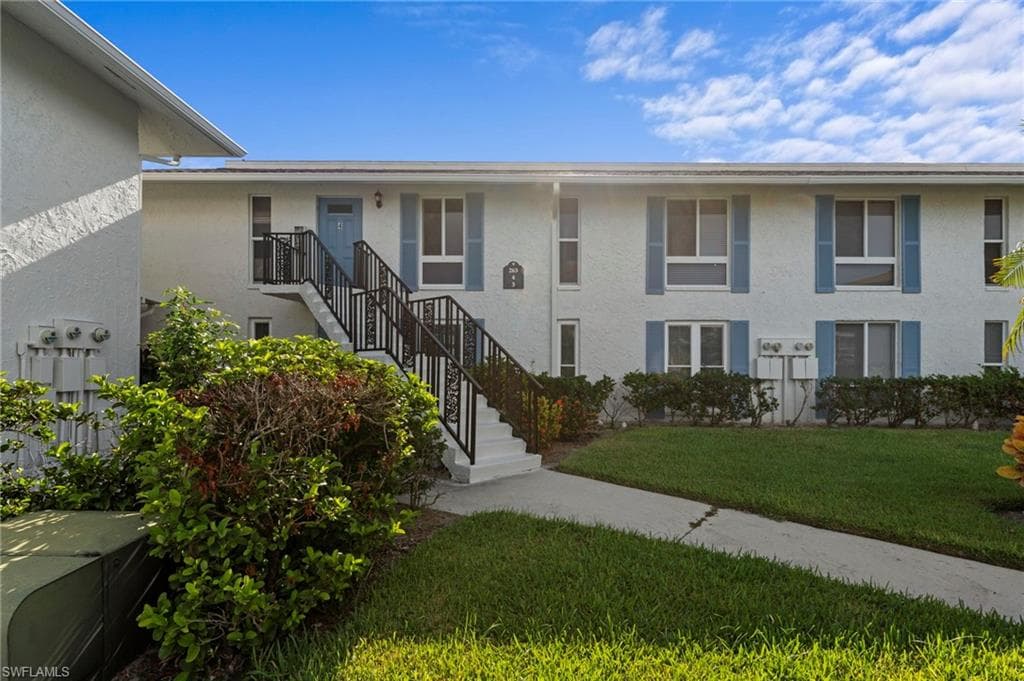 263 Palm DR 4 NAPLES, FL 34112