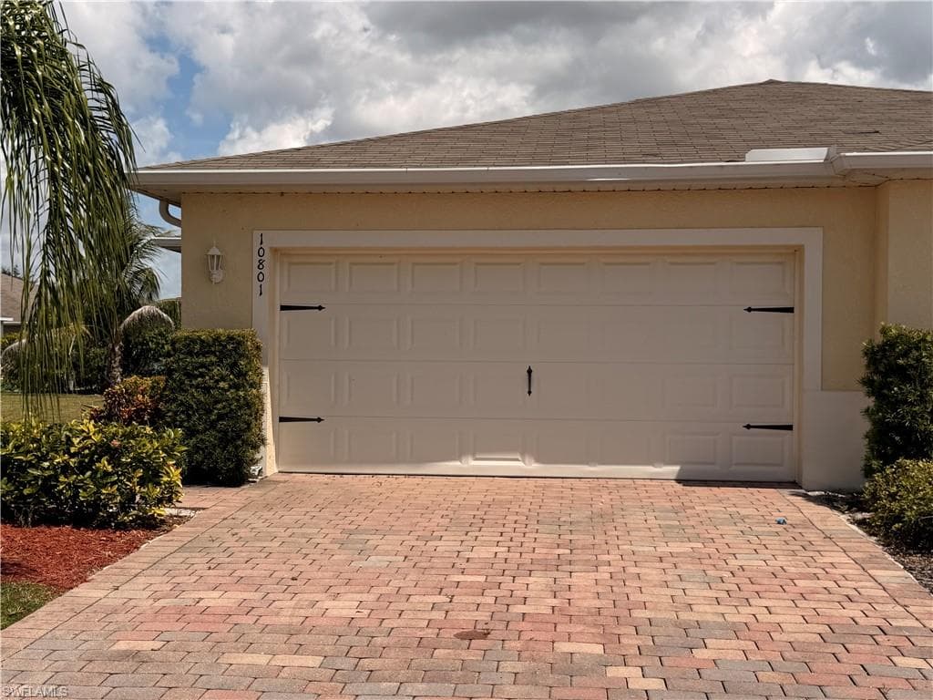 10801 Crossback LN LEHIGH ACRES, FL 33936