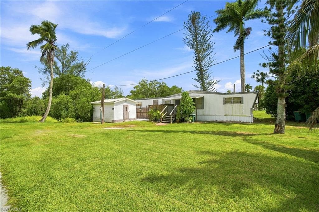 105 Cardinal CT OTHER, FL 34141