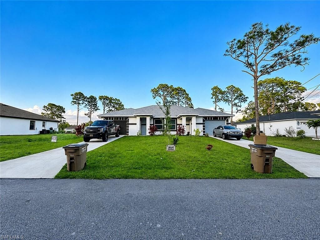 5352/5354 30th ST SW LEHIGH ACRES, FL 33973