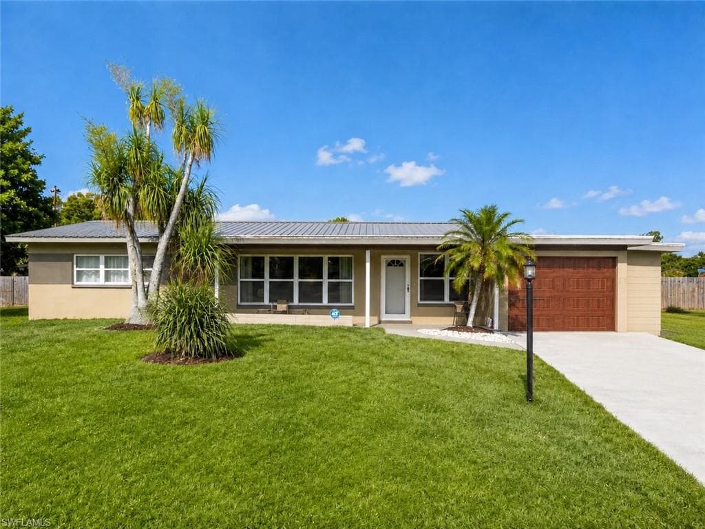 17 Kansas RD LEHIGH ACRES, FL 33936