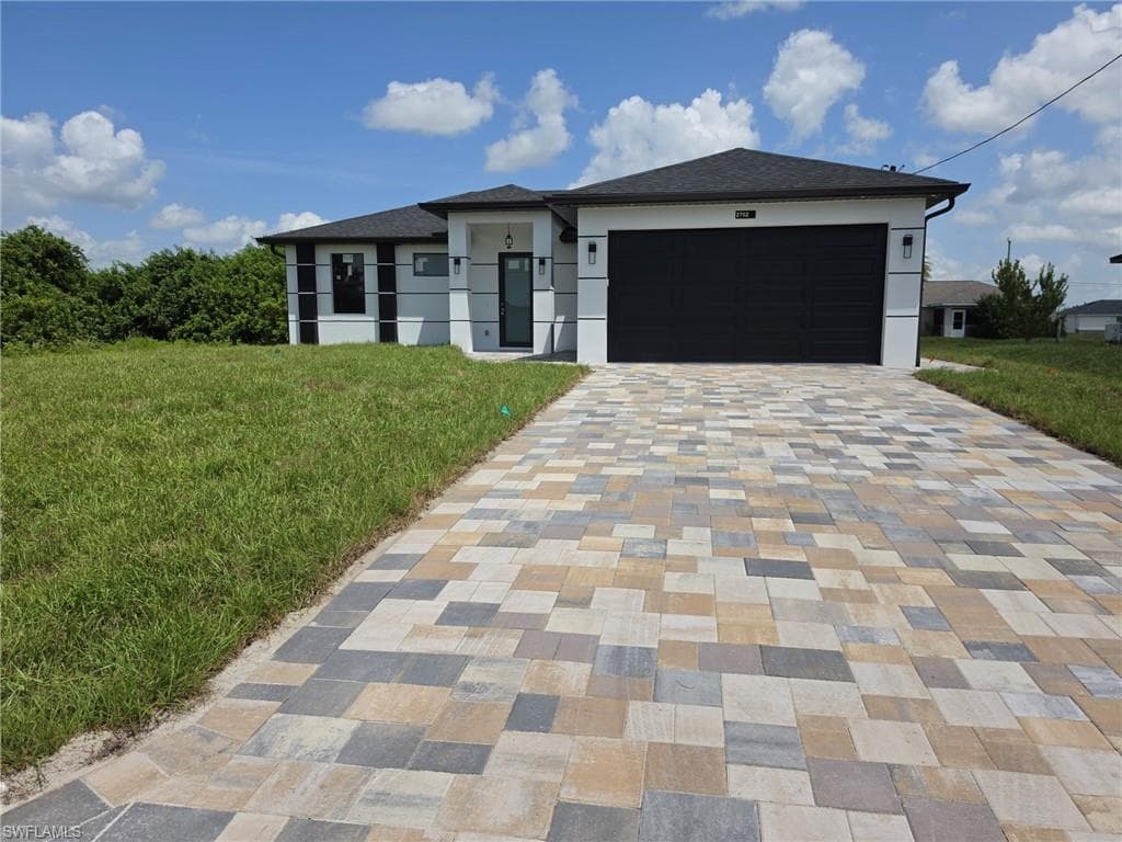 2702 11Th St SW LEHIGH ACRES, FL 33976
