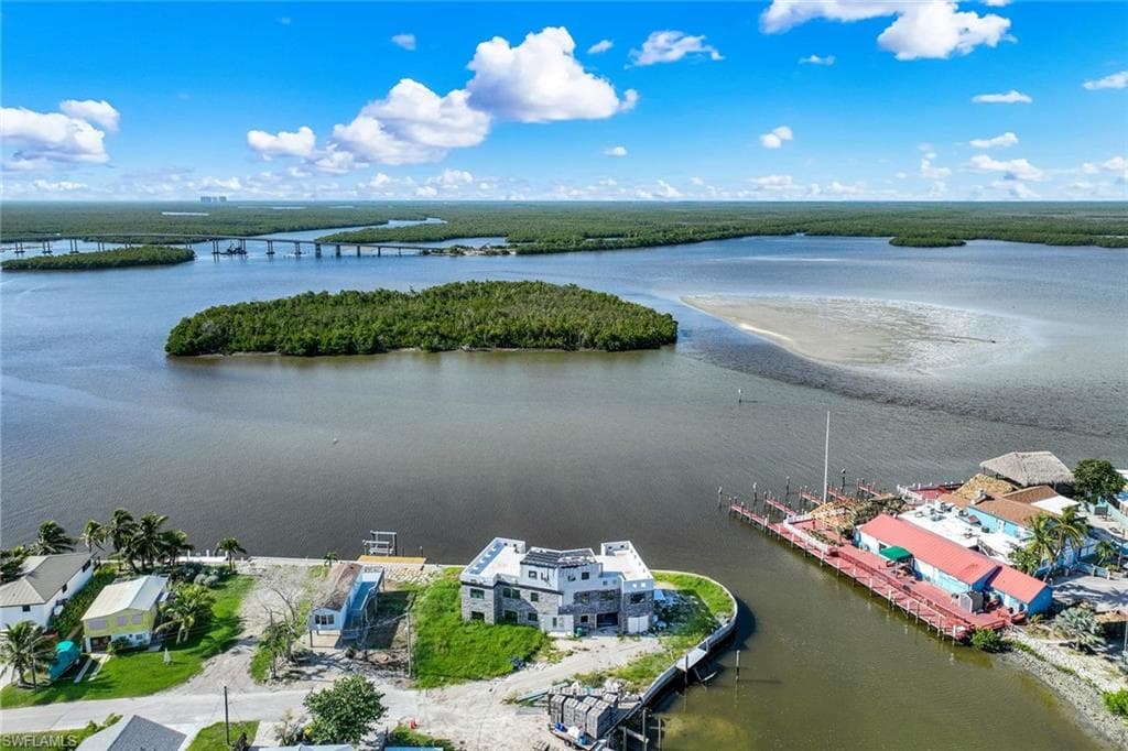 246 Harbor PL N OTHER, FL 34140
