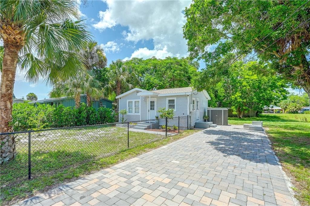26900 N Riverside DR BONITA SPRINGS, FL 34135