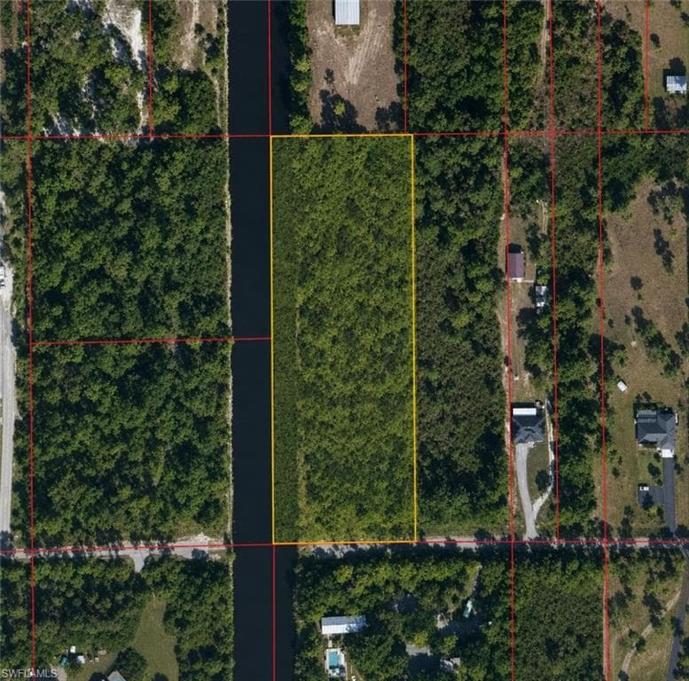 20th Ave NE AVE NAPLES, FL 34120
